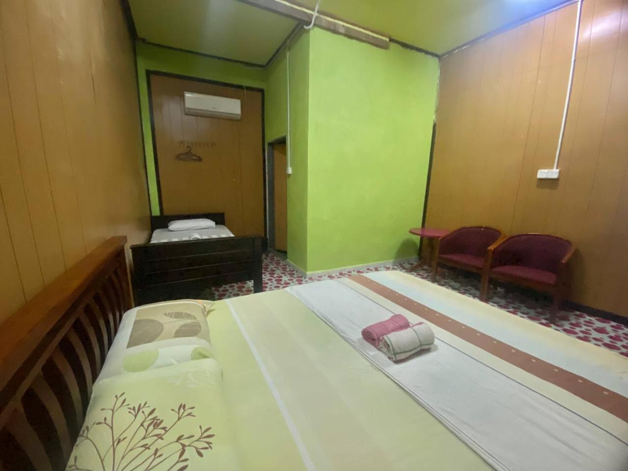 Perhentian Hazipah Hotel Kampong Pasir Hantu Eksteriør billede