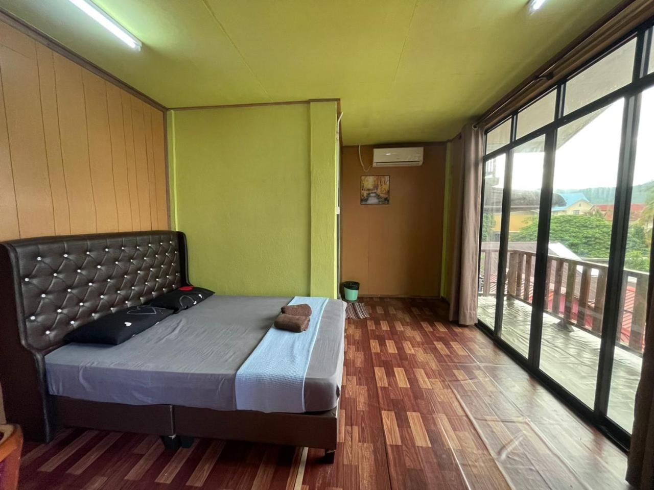 Perhentian Hazipah Hotel Kampong Pasir Hantu Eksteriør billede